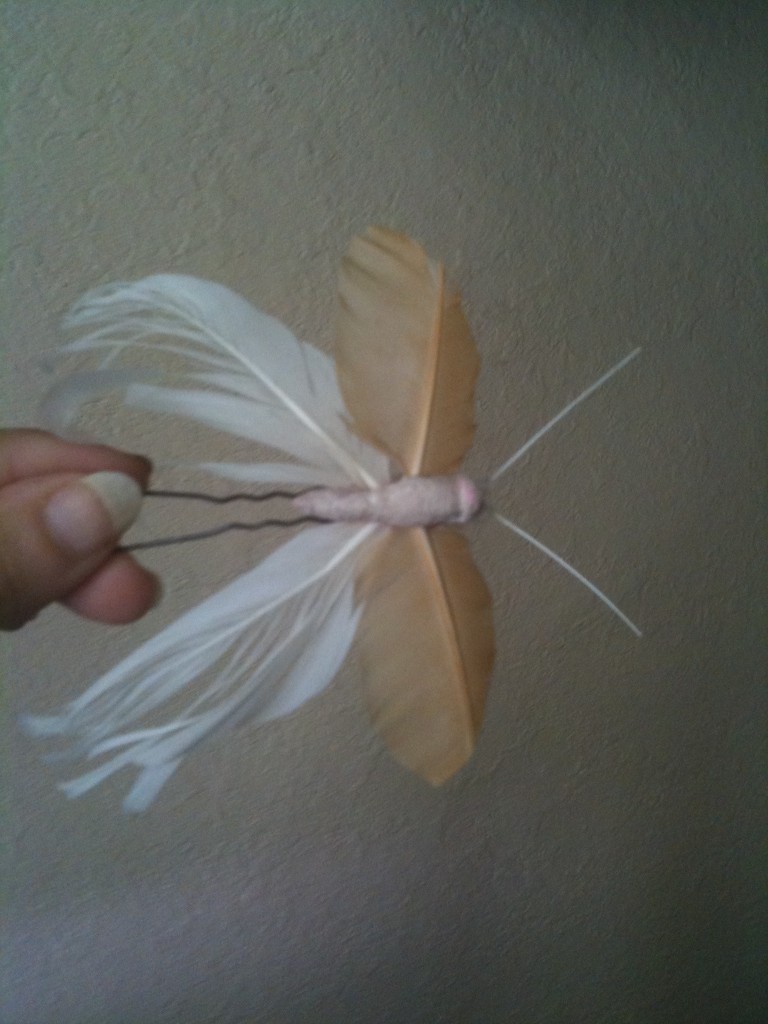 Accessoires pics à cheveux mariage plume de poule