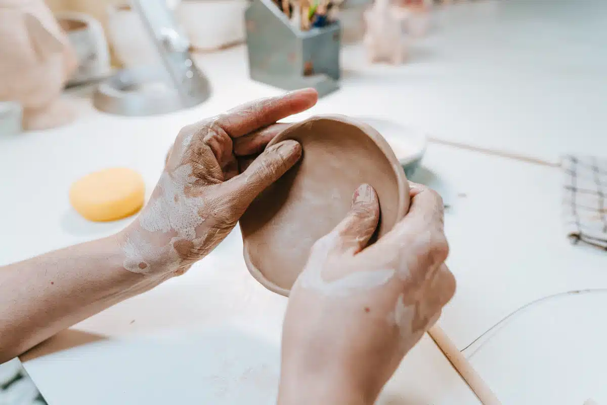Un DIY de coupelle poterie pour faire soi-même ses cadeaux invités