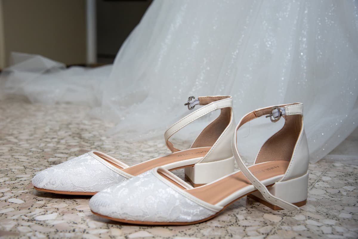 Des chaussures de mariage à petits talons