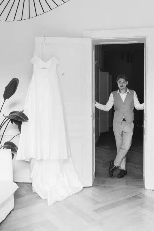 Photo du shooting d'inspiration mariage romantisme contemporain en Alsace à la Villa des Hêtres Pourpres