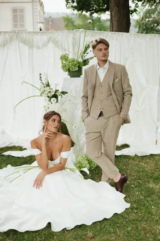 Photo du shooting d'inspiration mariage romantisme contemporain en Alsace à la Villa des Hêtres Pourpres