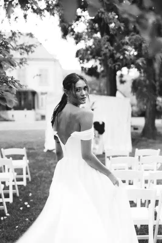 Photo du shooting d'inspiration mariage romantisme contemporain en Alsace à la Villa des Hêtres Pourpres