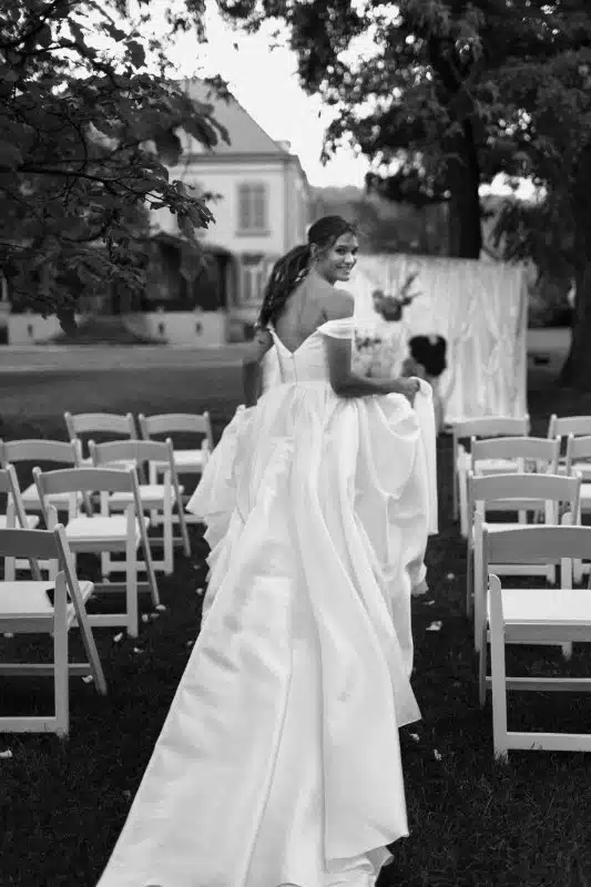 Photo du shooting d'inspiration mariage romantisme contemporain en Alsace à la Villa des Hêtres Pourpres