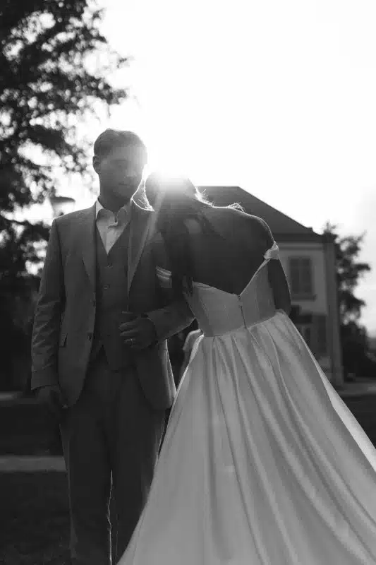 Photo du shooting d'inspiration mariage romantisme contemporain en Alsace à la Villa des Hêtres Pourpres