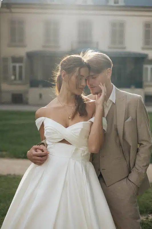 Photo du shooting d'inspiration mariage romantisme contemporain en Alsace à la Villa des Hêtres Pourpres