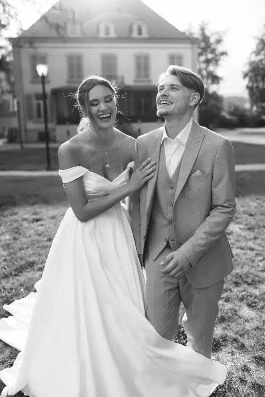 Photo du shooting d'inspiration mariage romantisme contemporain en Alsace à la Villa des Hêtres Pourpres