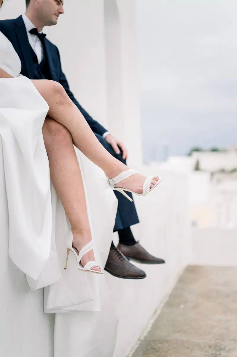Un shooting d'inspiration mariage style élopement à Santorin