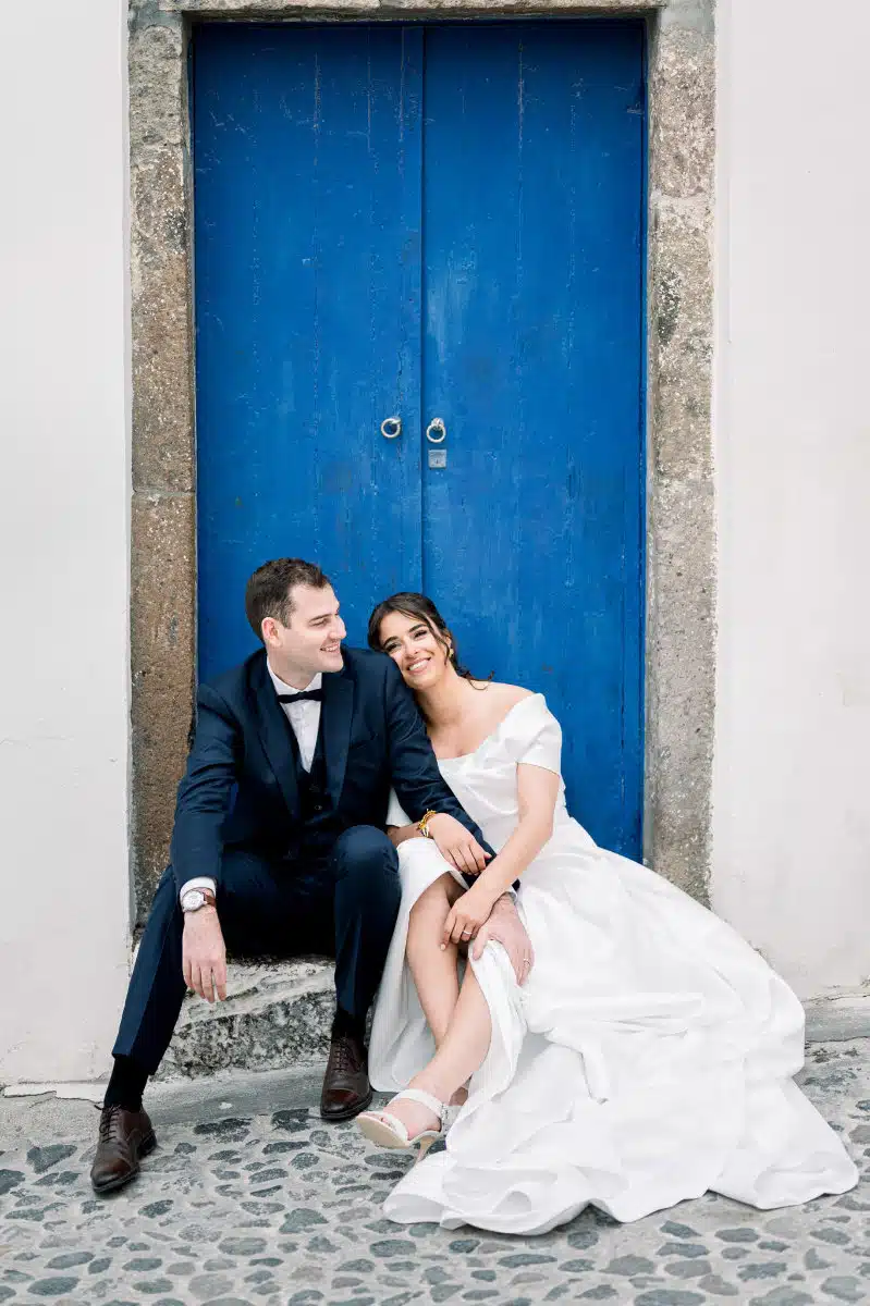 Un shooting d'inspiration mariage style élopement à Santorin