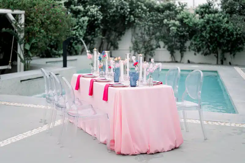 Un shooting d'inspiration mariage style élopement à Santorin