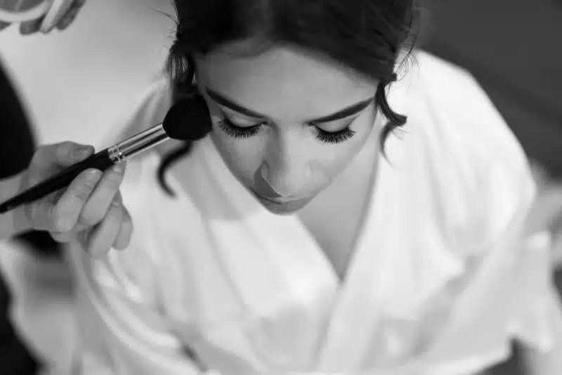 Un shooting d'inspiration mariage style élopement à Santorin